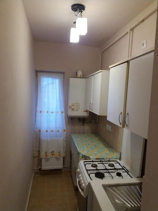 Vând garsonieră Brădet etaj 3