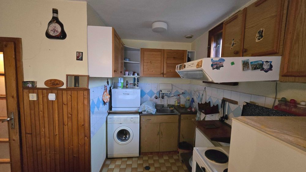 Продава се Къща в Брезник - 220 кв.м за 348 €/кв.м - Снимка #16