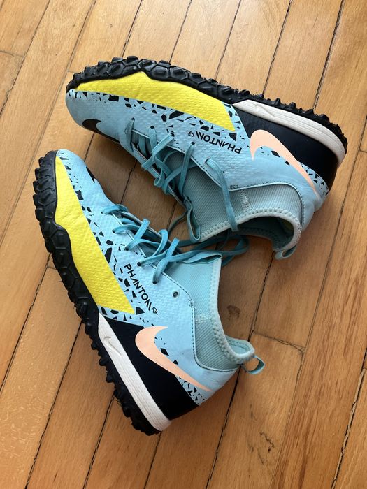 Crampoane Nike Phantom