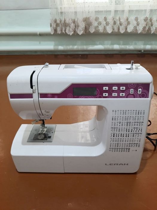 Швейная машина продам