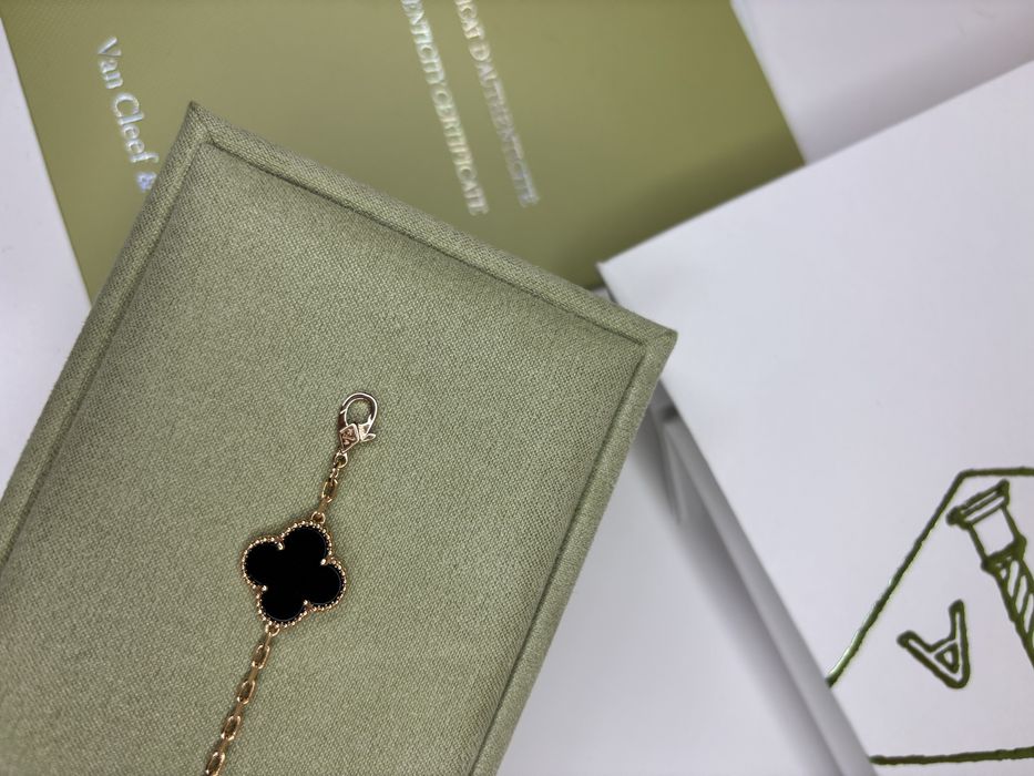 Van cleef/ гривна/ нова