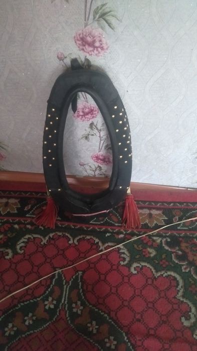 Продам седло и хомут  тройка