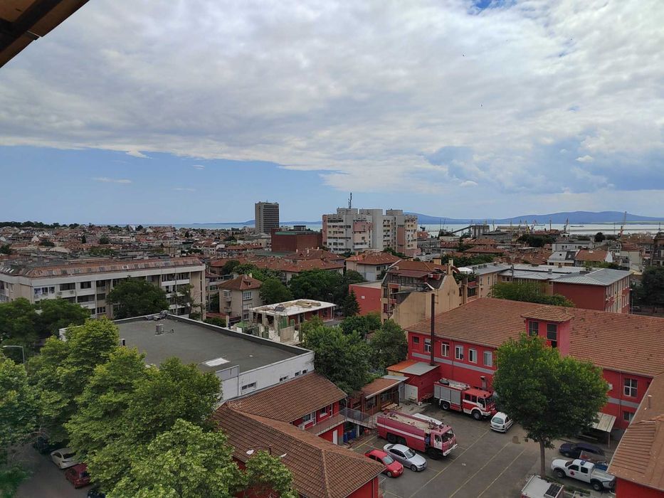 Възраждане двустаен апартамент обзаведен