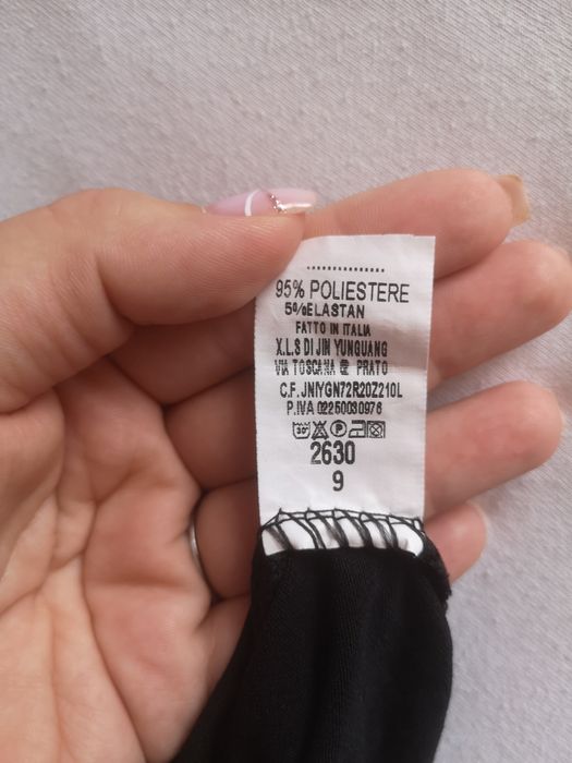 черна елегантна рокля