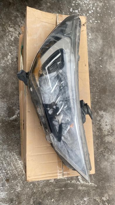 Акцент фара правая