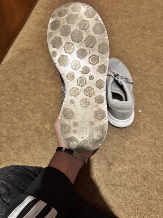 РАЗПРОДАЖБА!! Мъжки и Женски обувки  по 20 евро