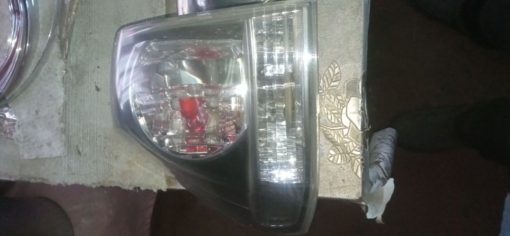 Продам задние фонари