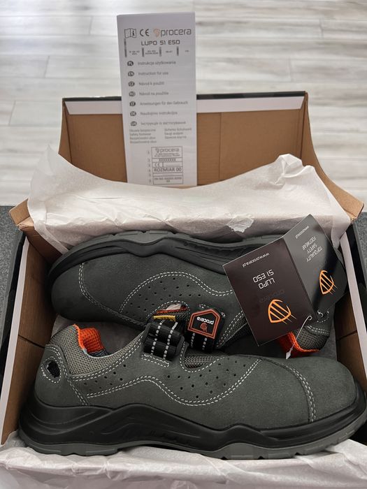 Bocanci de lucru cu bombeu metalic