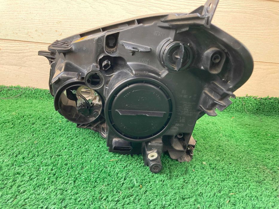 Nissan Qashqai J10 FaceLift - Ляв и Десен Фар - Фабрични