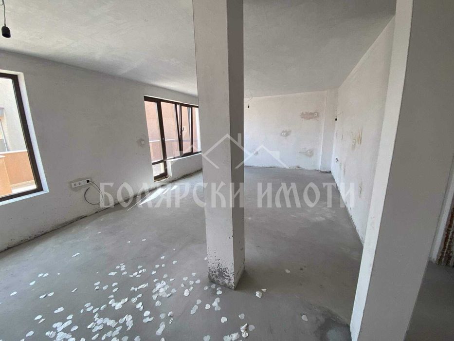 Продава се Двустаен апартамент в Велико Търново, Бузлуджа - 104 кв.м за 1155 €/кв.м - Снимка #2