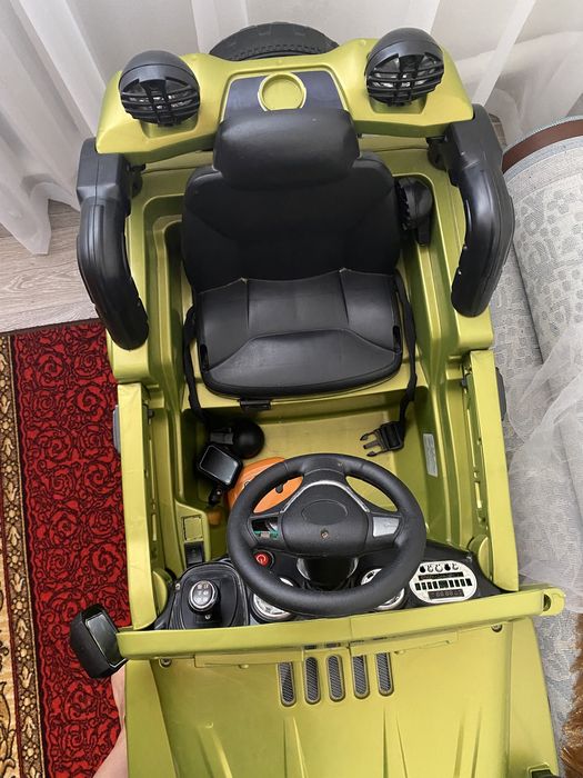 Продам детскую машину