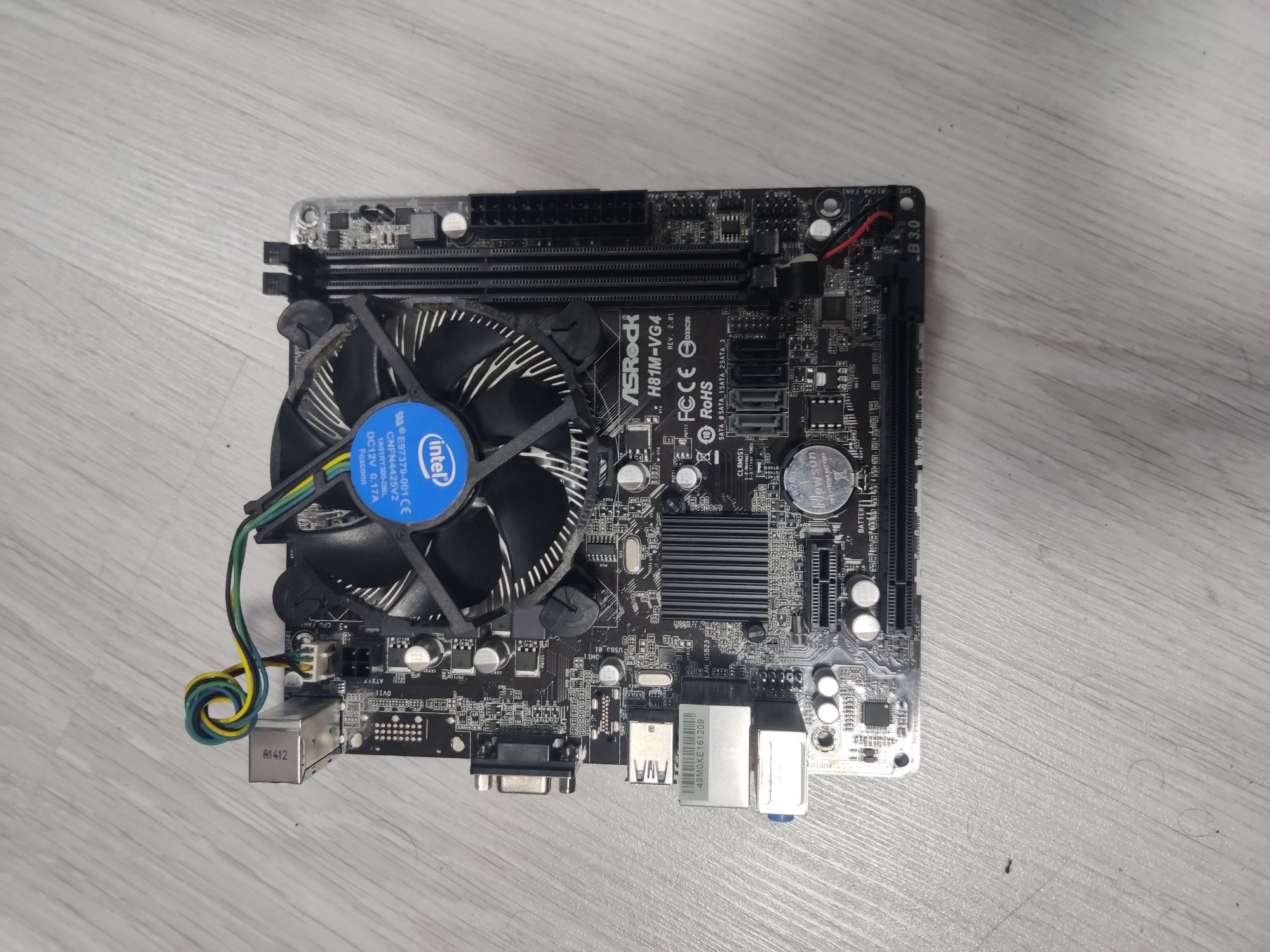 Продавам дъно h81m-vg4 и celeron 1820 с. Труд • OLX.bg