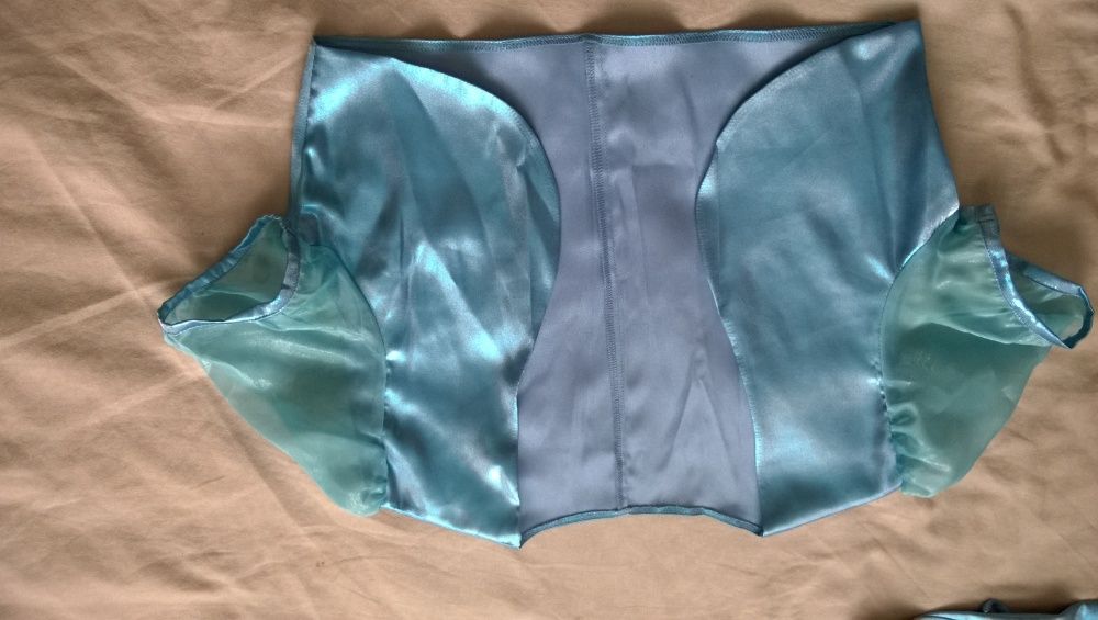 бална рокля