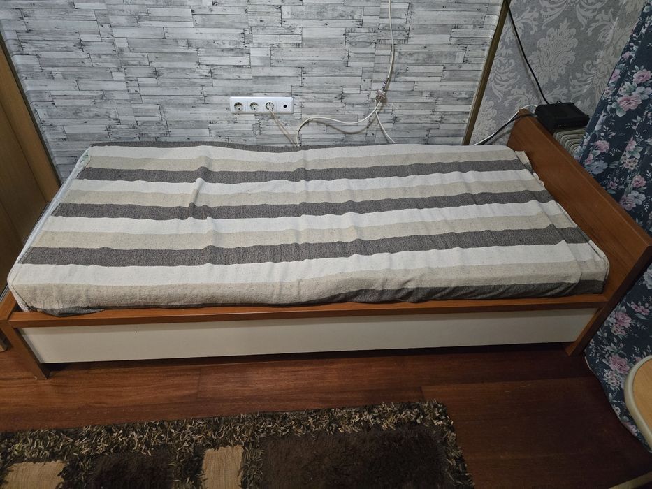 Продам односпальные кровать