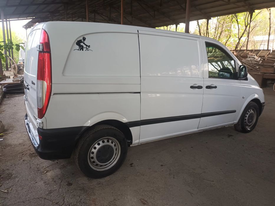 Мерцедес,, Вито" товарен  1+2 местен