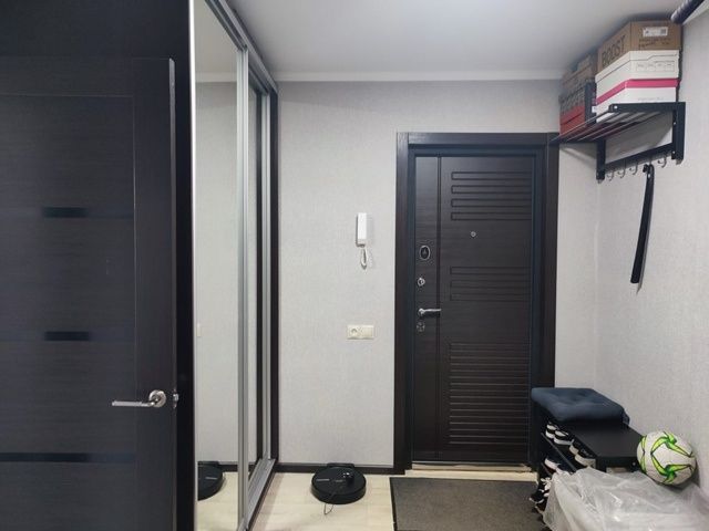 Продам 2 комн. квартиру