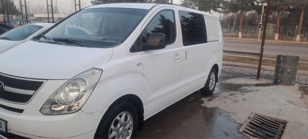 Hyundai starex sotiladi