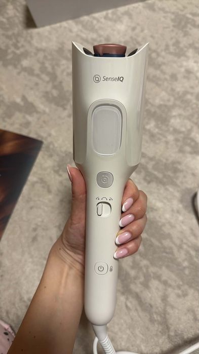 Автоматична маша за коса Philips WavePro Styler 9000 SenseIQ в отлично състояние.