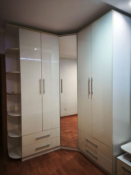 Продаю два шкафа