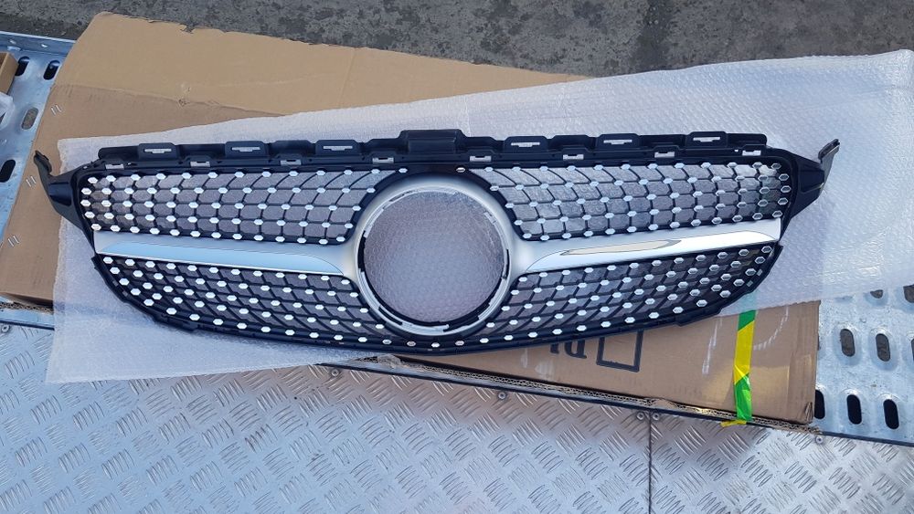 Диамантена Решетка за Мерцедес С класа  W205