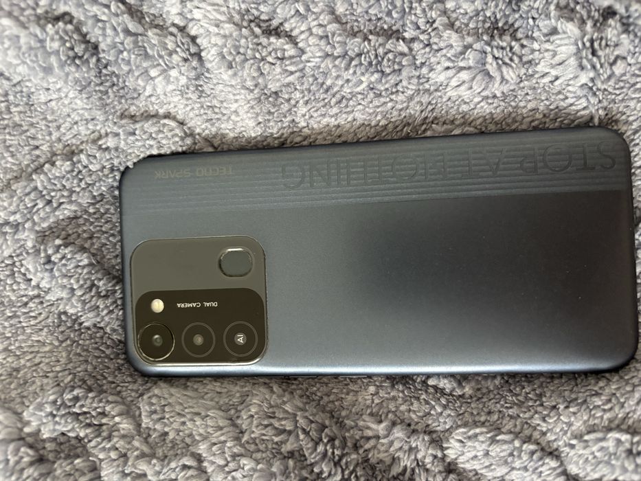 Продам телефон техно спарк