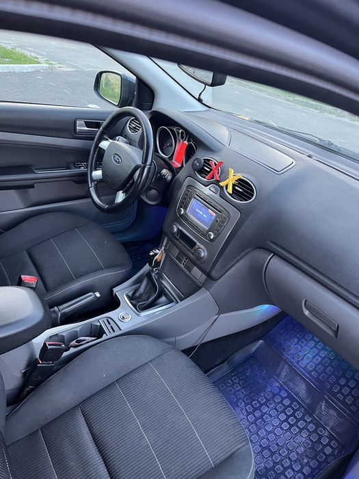 FORD Focus 2011 — imagine 4