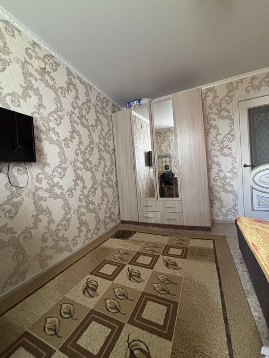 Продам двухком кв в 12 мкр