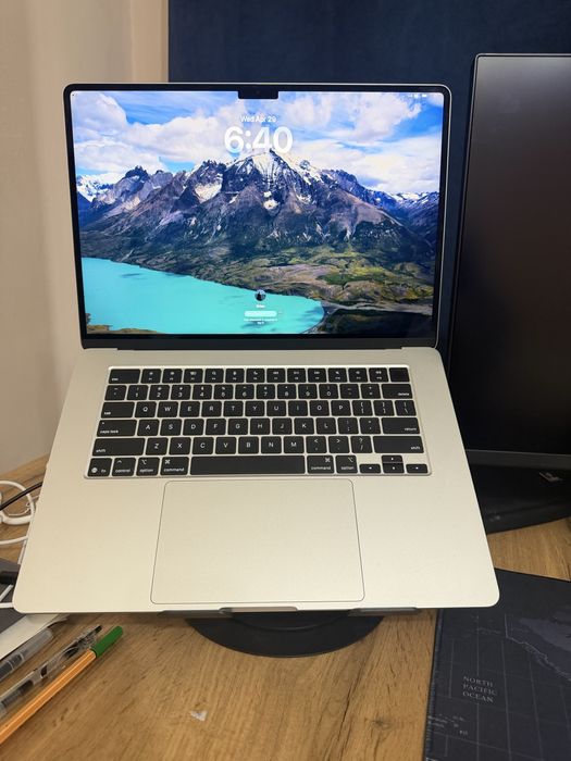 Macbook air m4 15 16/256