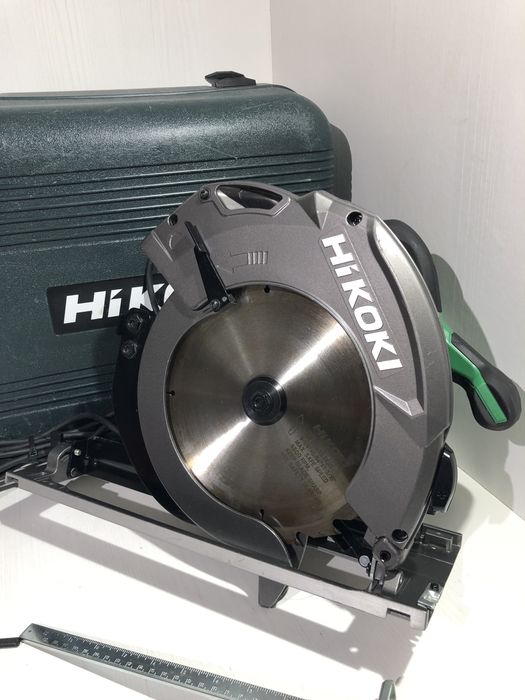 Circular Hikoki cu disc 235mm