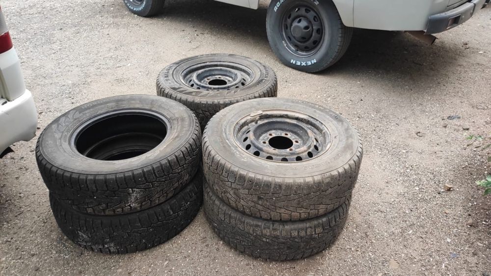 Колеса от Тойоты Хайс 200