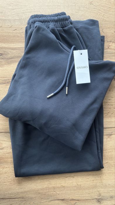 Дамски спортен комплект от модал Oysho