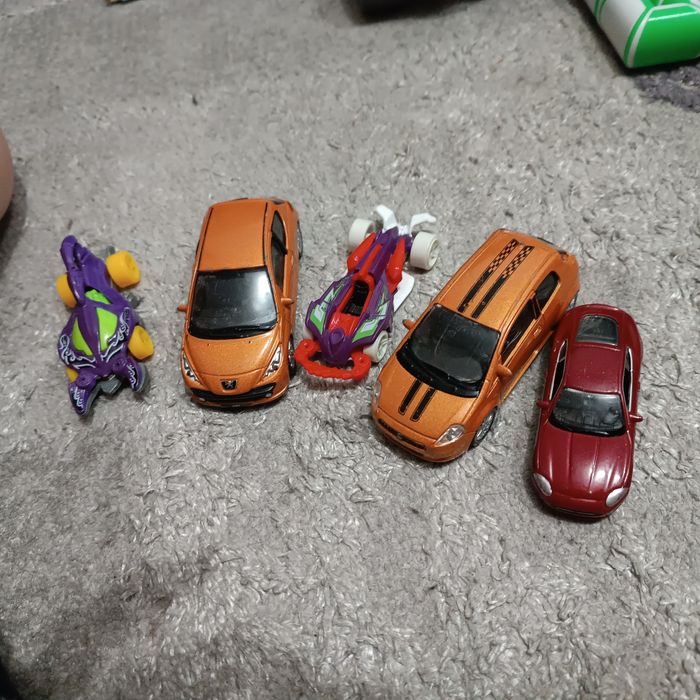 Продам много игрушек