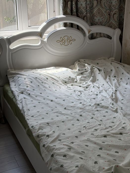 Кровать двуспальная 160/200