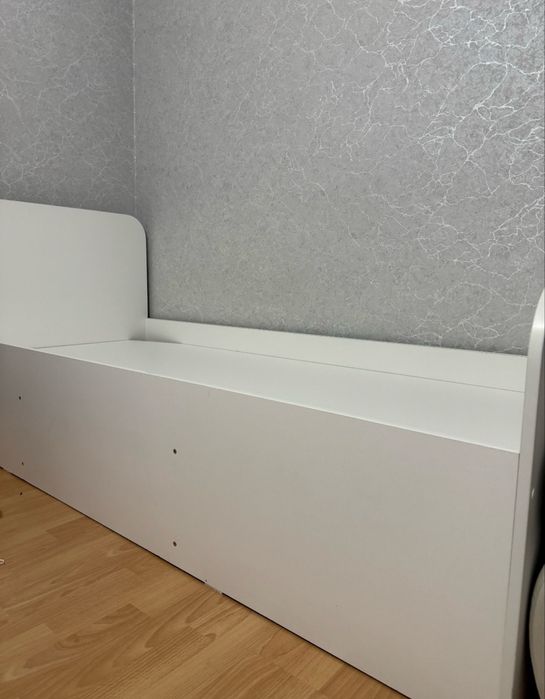 Кровать в хорошем состоянии