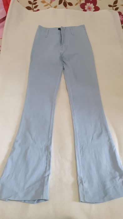 Продам Джинсы Голубые 27р