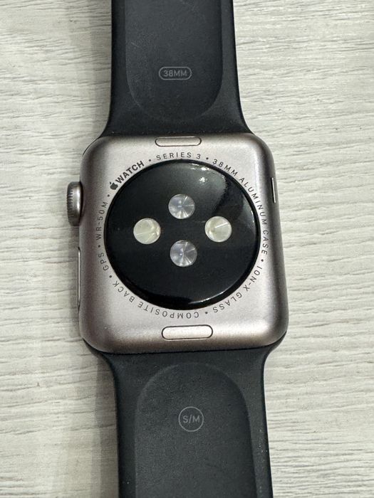 Apple Watch Series 3, 38 мм (оригинал)