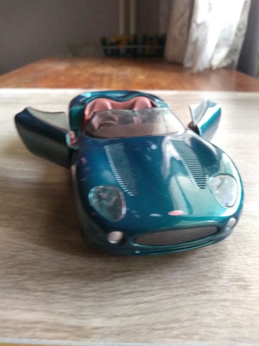 Разпродажба на Колички в мащаб 1/24