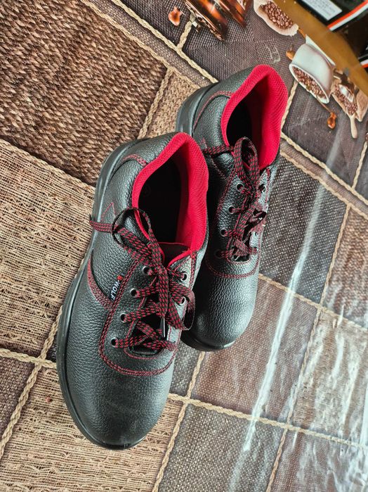 Работни обувки 43 номер