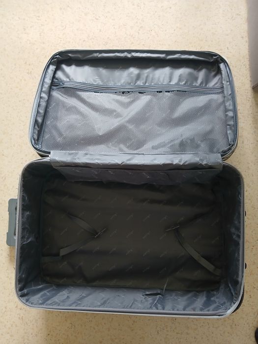 Куфар на колелца / Suitcase