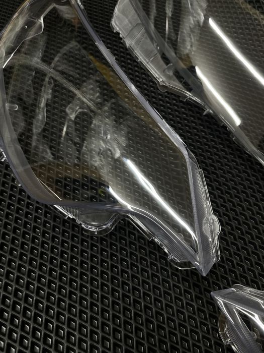 Стекла фар Тойота Естима