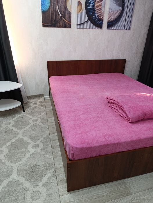 Продам кровать без матраса