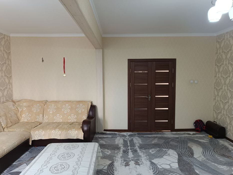 Массив 5 Куйлюк. 4-х комн. Удвоенный зал. Не торец. 92м².
Ориентир Баз