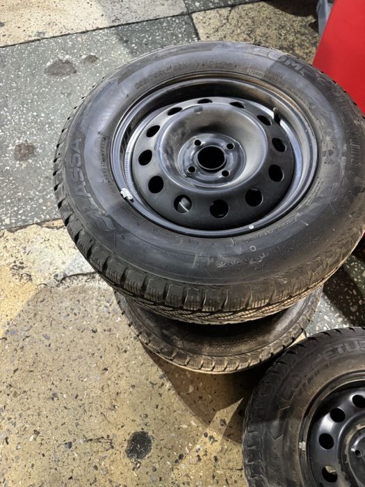 Продаю зимние шины с дисками на кобальт