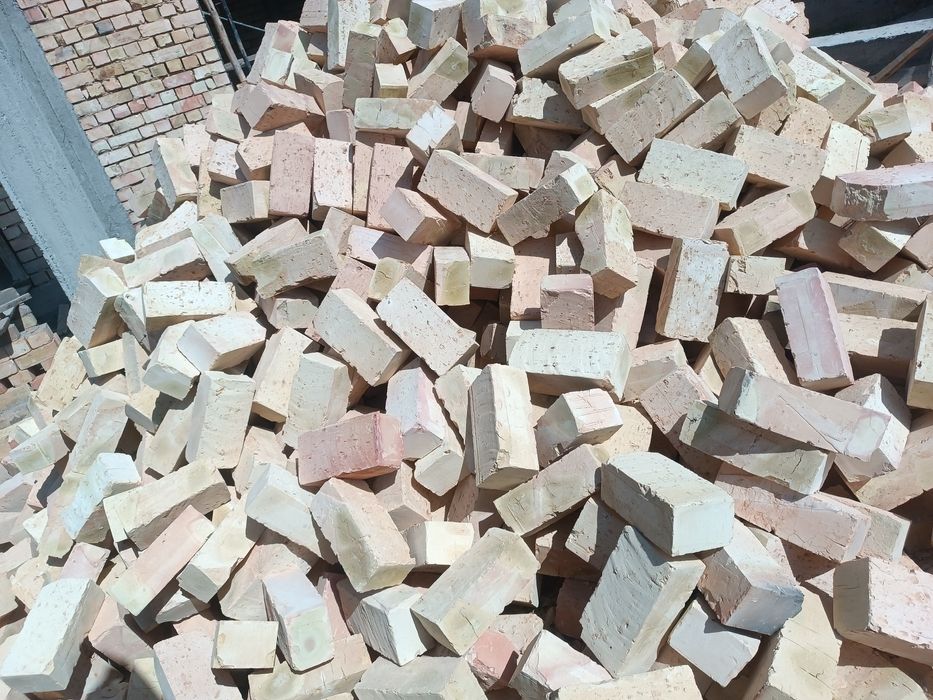 Пишган гишт Ва Хом гишт сотилади