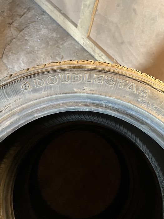 Продам комплект шин 215/55/R17