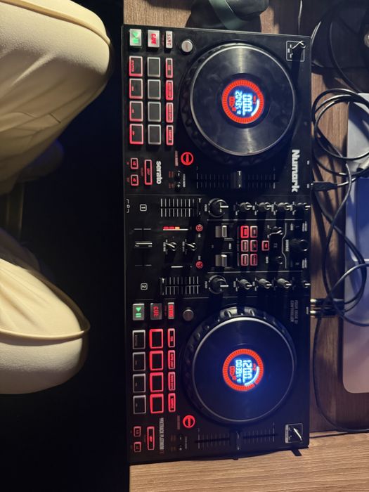 Обменяю Dj контролер