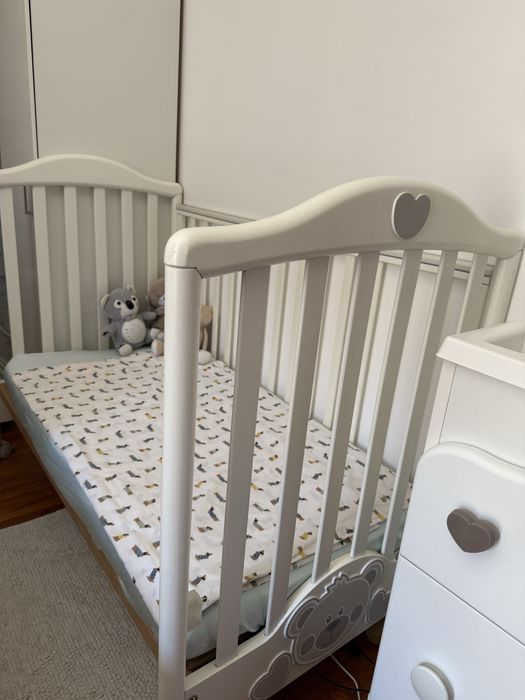 Pali Moon Бебешко дървено легло и скрин