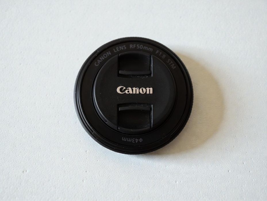 Canon RF 50 mm 1.8,
