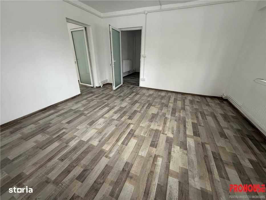 Adjud - spatiu comercial renovat complet