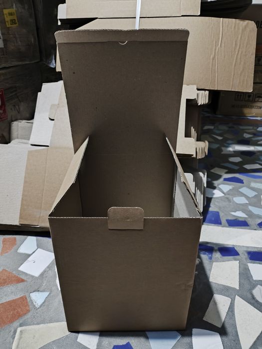 Подарочные коробки